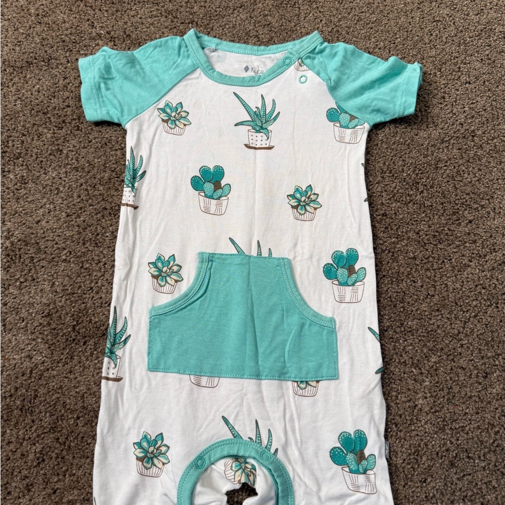 Kyte baby short sleeve shortall